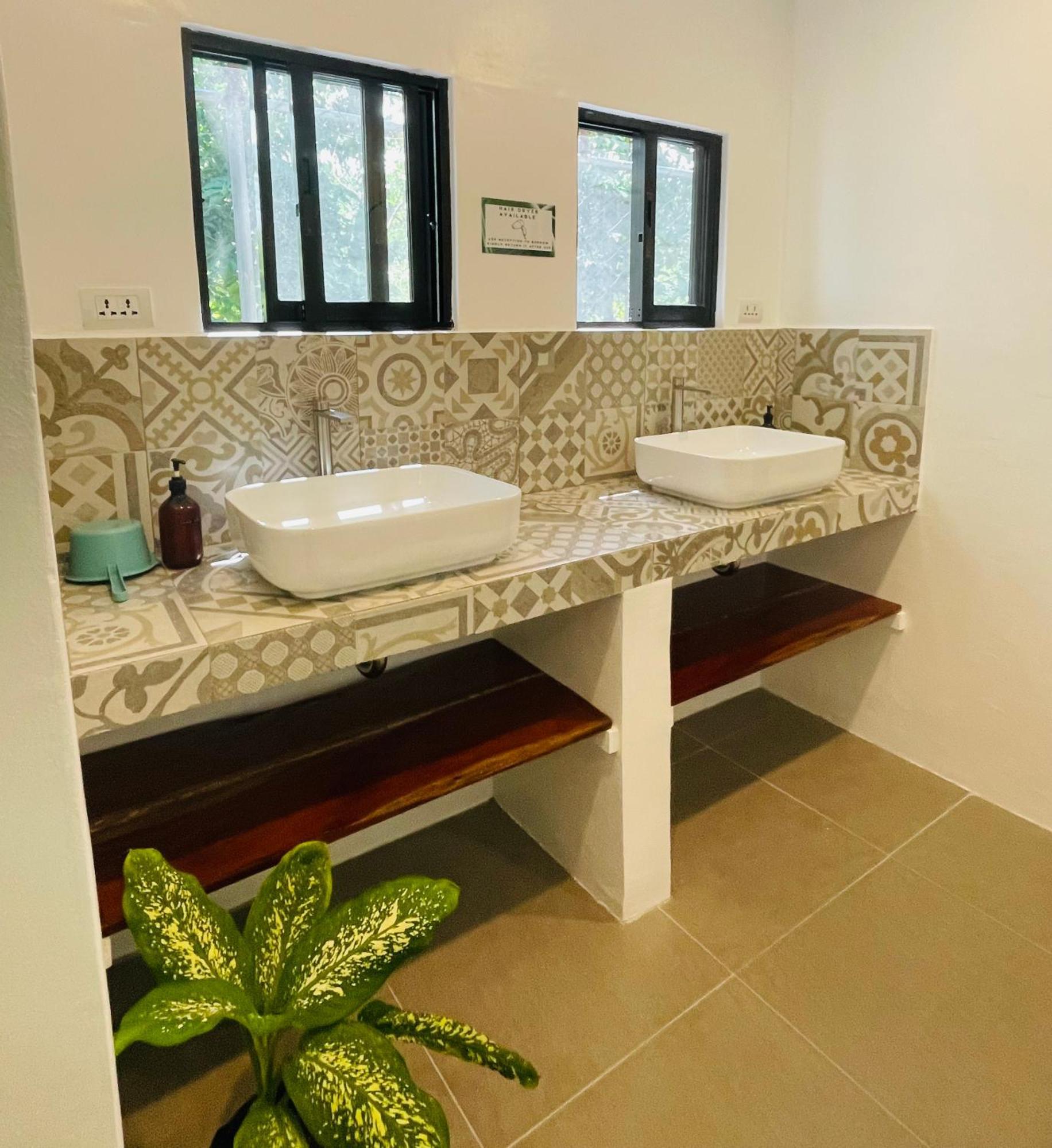 Maayong Hostel (Adults Only) โมอัลโบอัล ภายนอก รูปภาพ